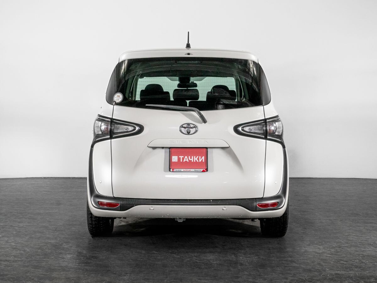 Toyota Sienta 2021 - фото автомобиля