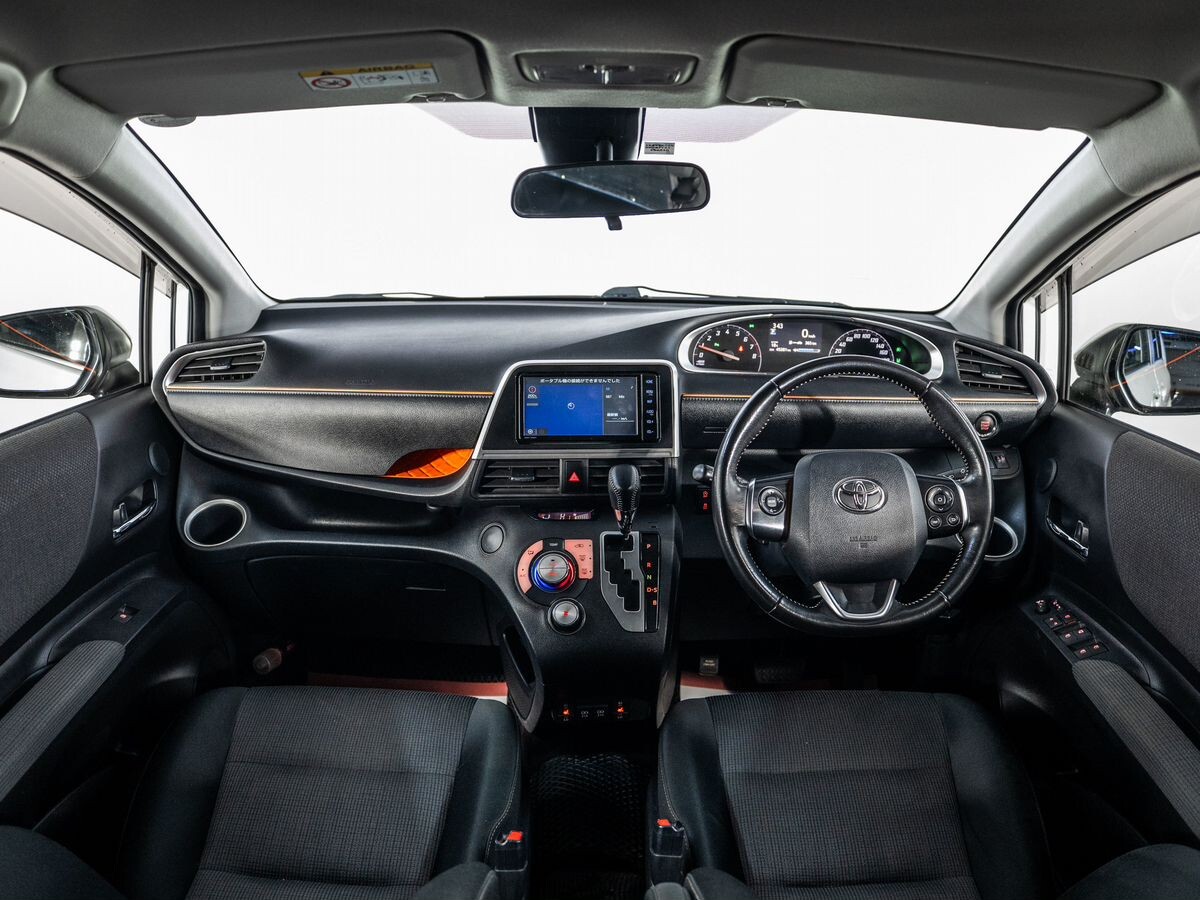 Toyota Sienta 2021 - фото автомобиля