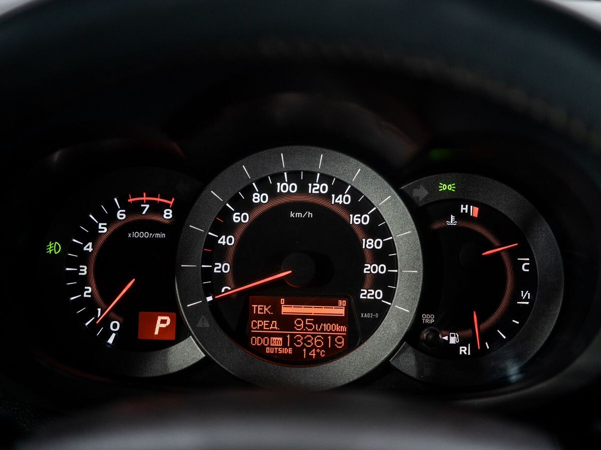 Toyota RAV4 2010 - фото автомобиля