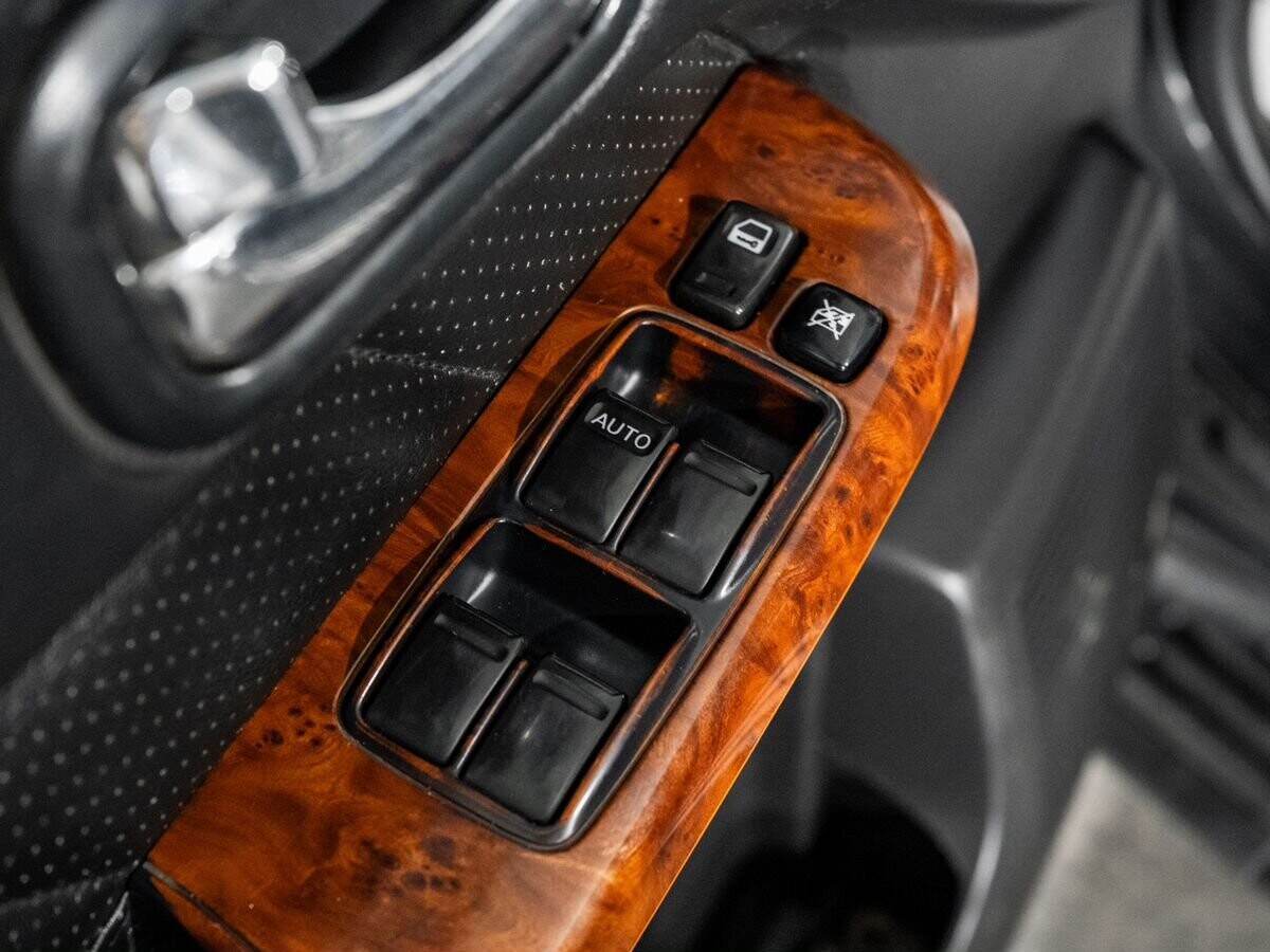 Nissan Patrol 2006 - фото автомобиля