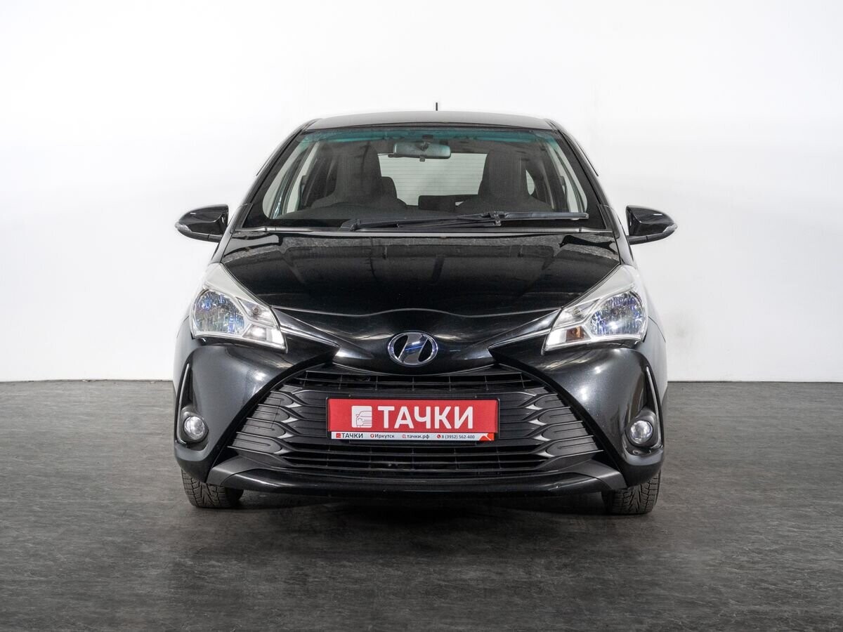 Toyota Vitz 2017 - фото автомобиля