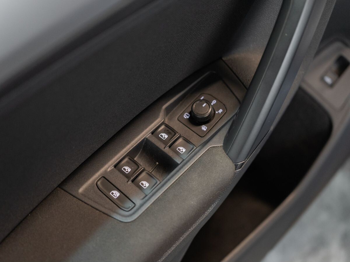 Volkswagen Tiguan 2019 - фото автомобиля