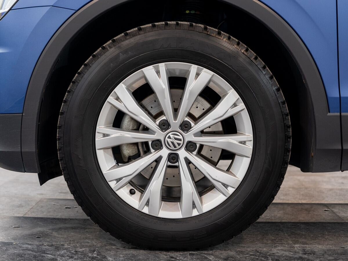 Volkswagen Tiguan 2019 - фото автомобиля