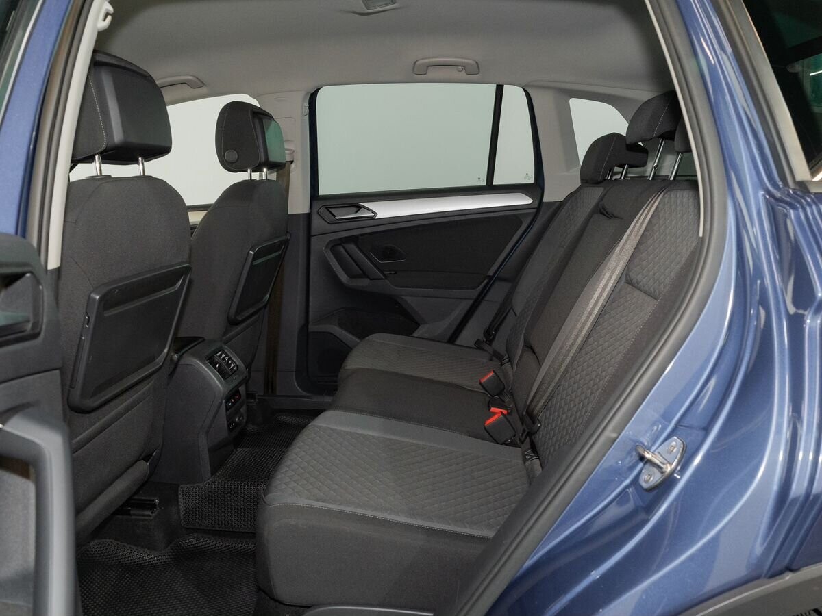 Volkswagen Tiguan 2019 - фото автомобиля