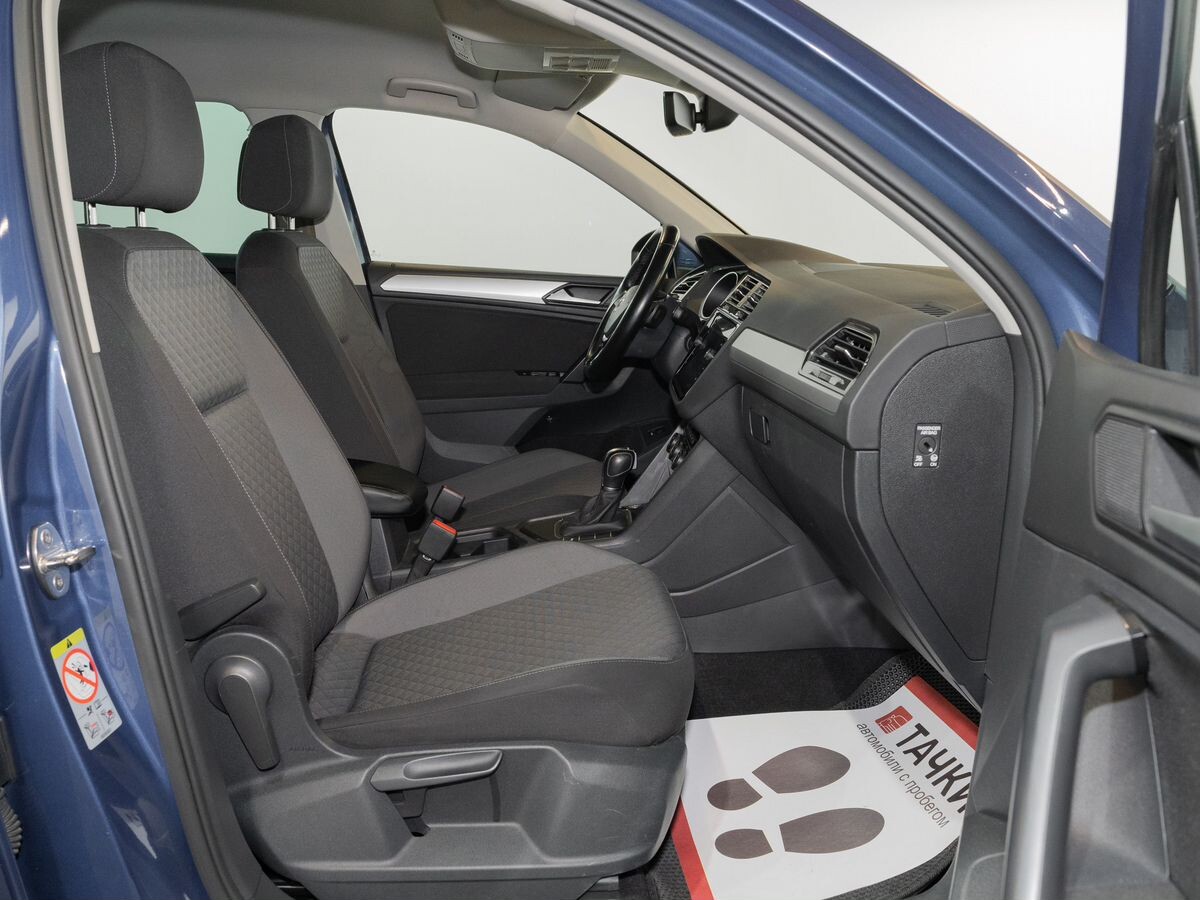 Volkswagen Tiguan 2019 - фото автомобиля