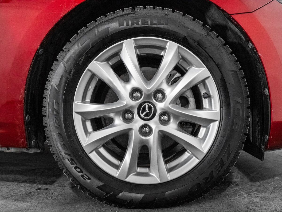 Mazda Axela 2018 - фото автомобиля