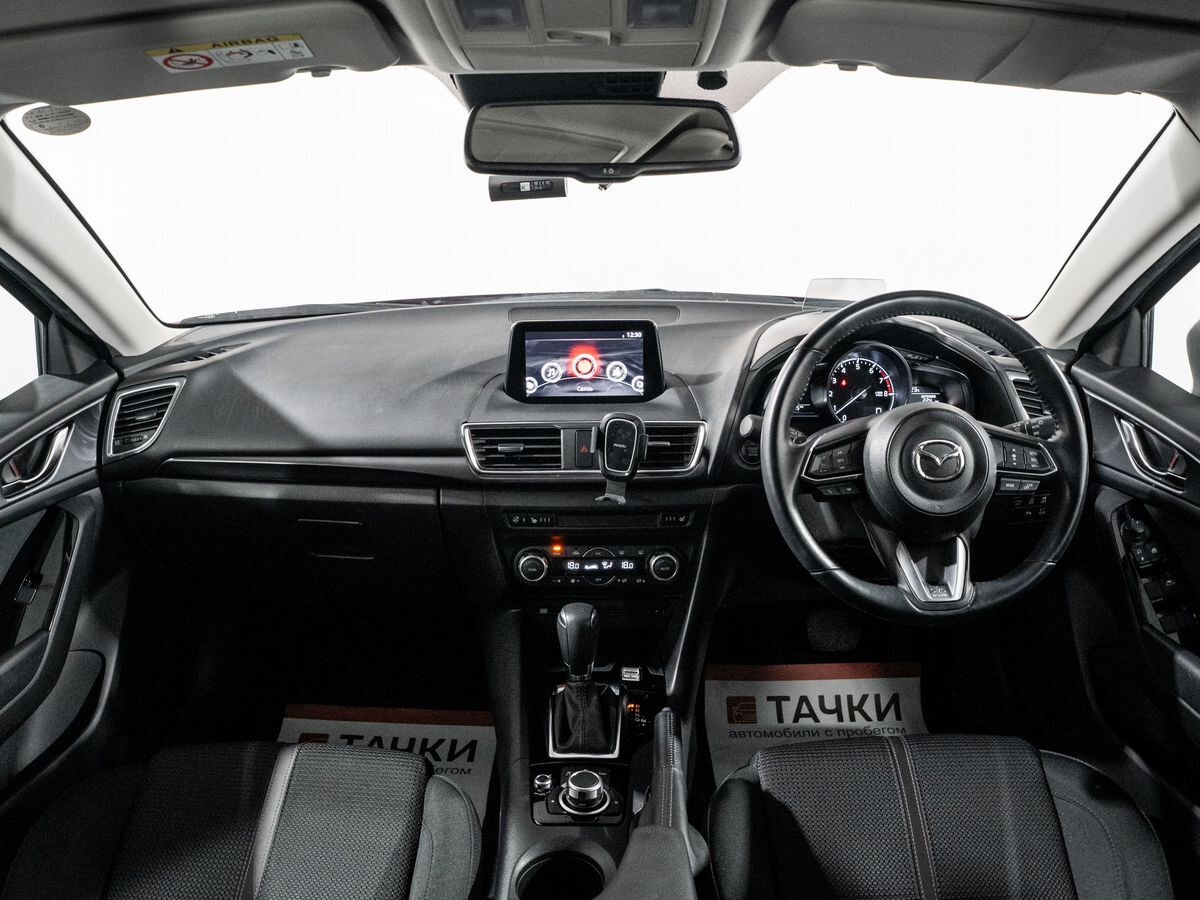 Mazda Axela 2018 - фото автомобиля