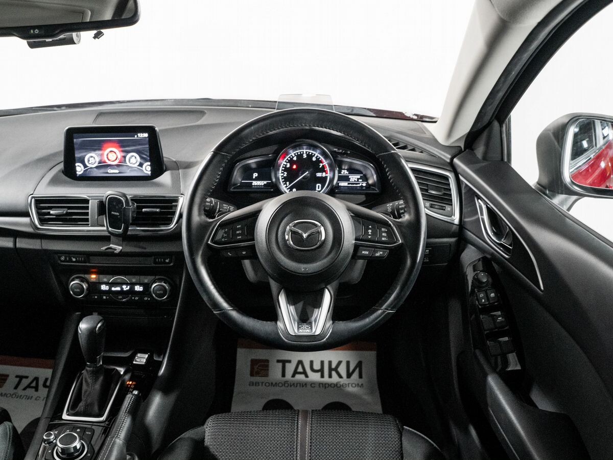 Mazda Axela 2018 - фото автомобиля