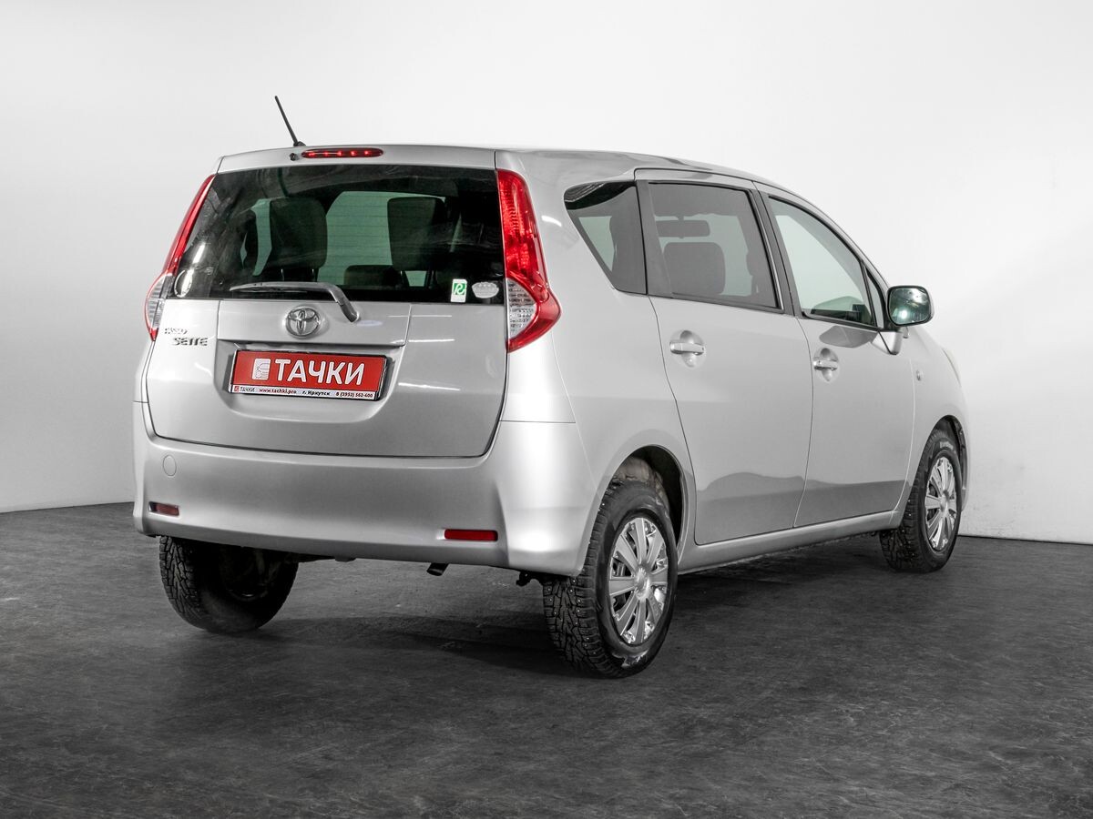 Toyota Passo Sette 2009 - фото автомобиля