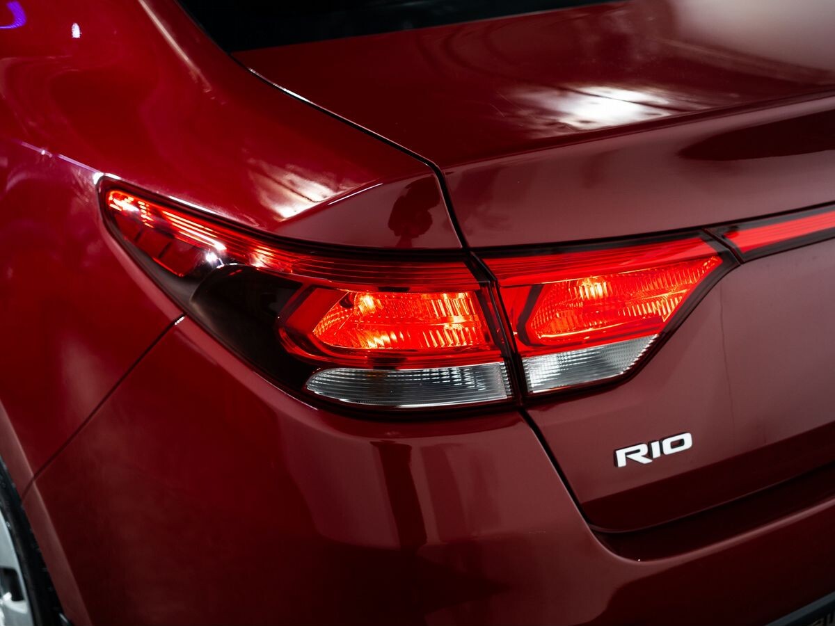 Kia Rio 2017 - фото автомобиля