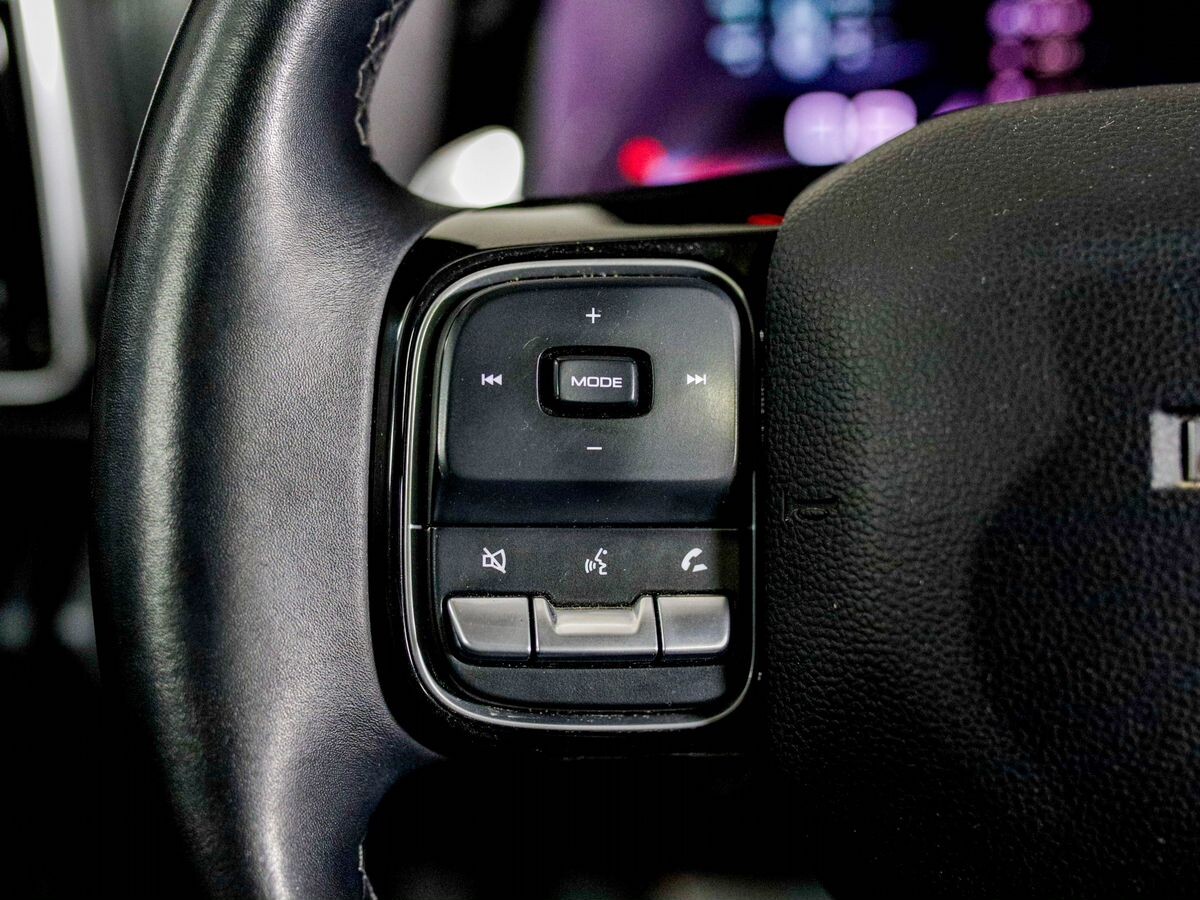   2021 - фото автомобиля