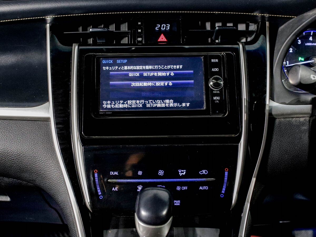 Toyota Harrier 2018 - фото автомобиля