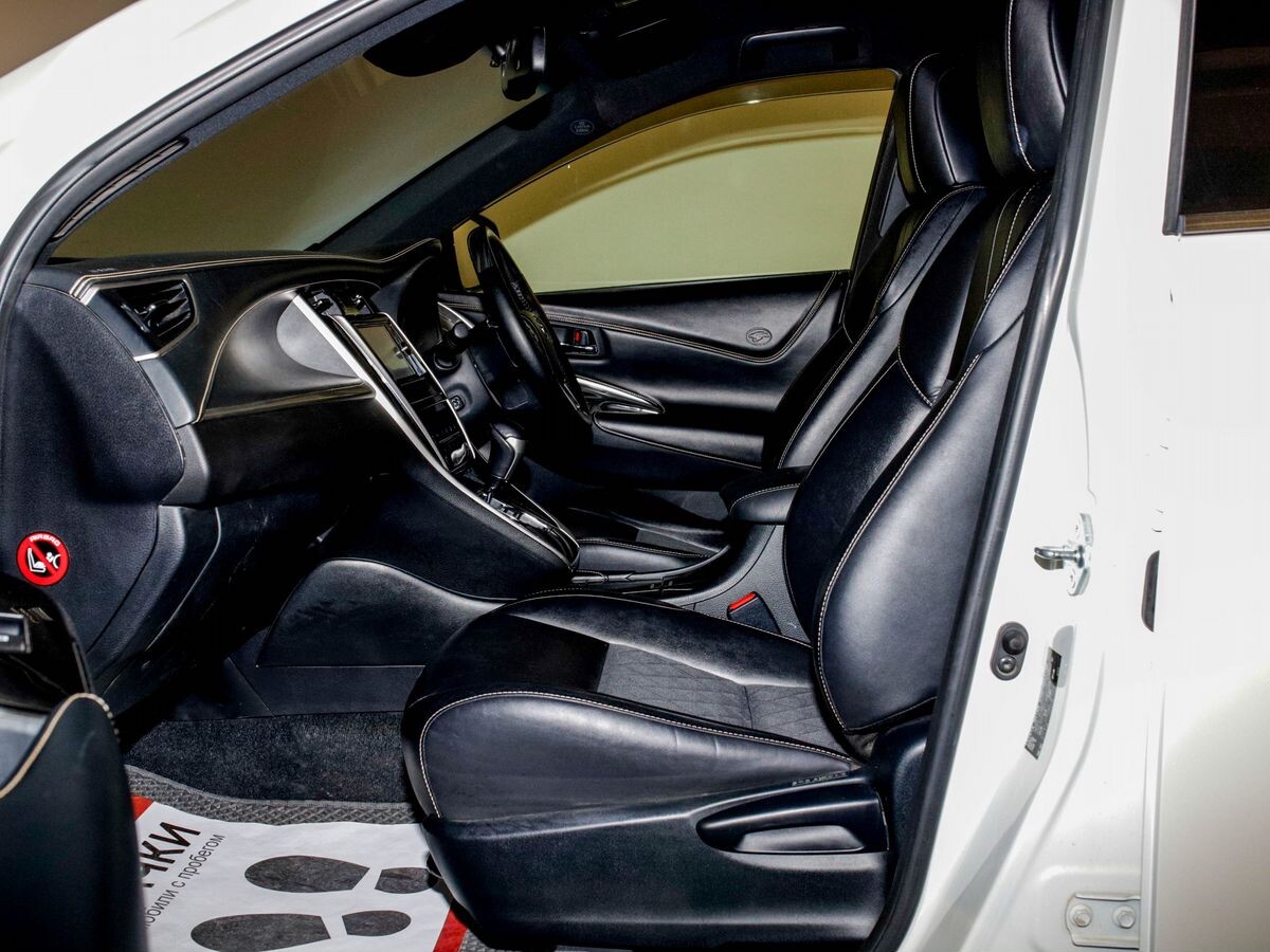 Toyota Harrier 2018 - фото автомобиля