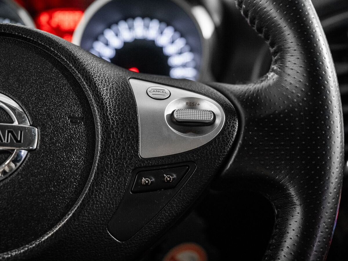 Nissan Juke 2011 - фото автомобиля