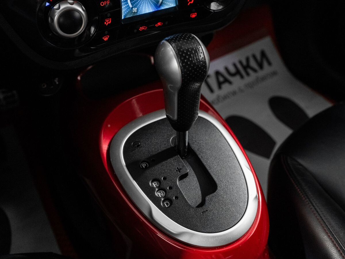 Nissan Juke 2011 - фото автомобиля