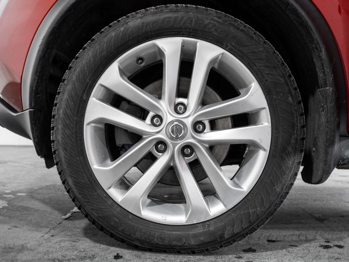 Nissan Juke 2011 - фото автомобиля