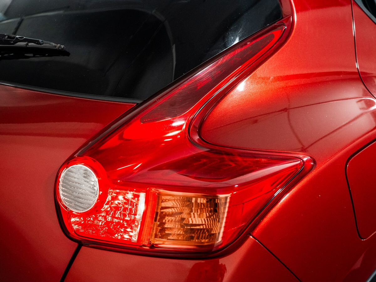 Nissan Juke 2011 - фото автомобиля