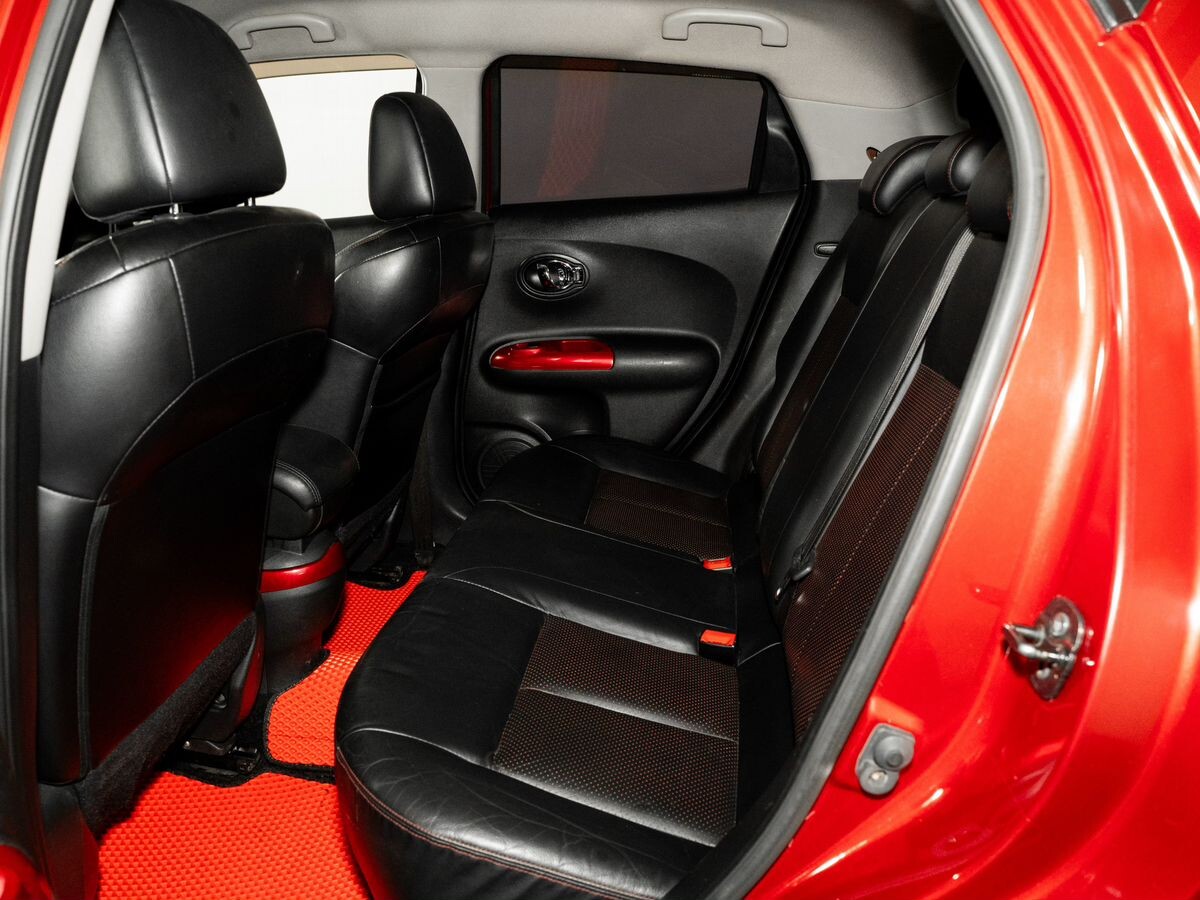 Nissan Juke 2011 - фото автомобиля