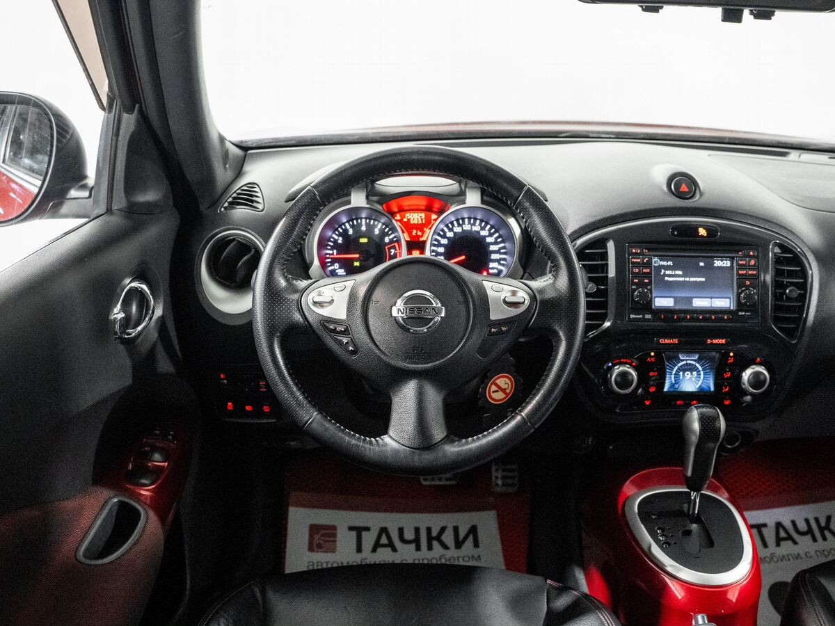 Nissan Juke 2011 - фото автомобиля