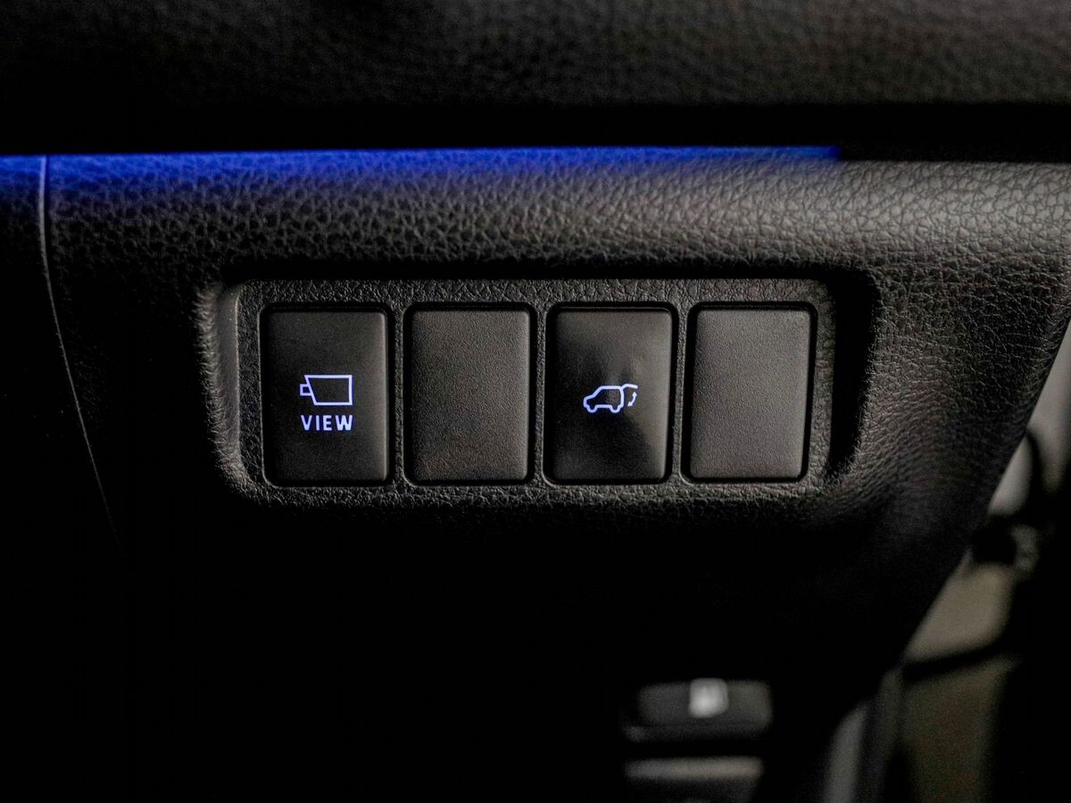 Toyota Harrier 2016 - фото автомобиля