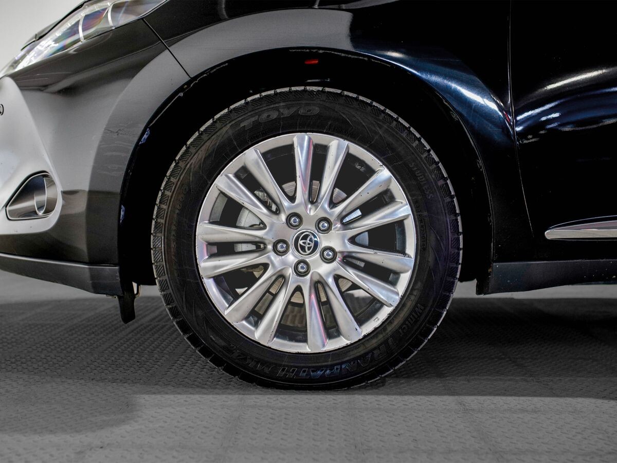 Toyota Harrier 2016 - фото автомобиля