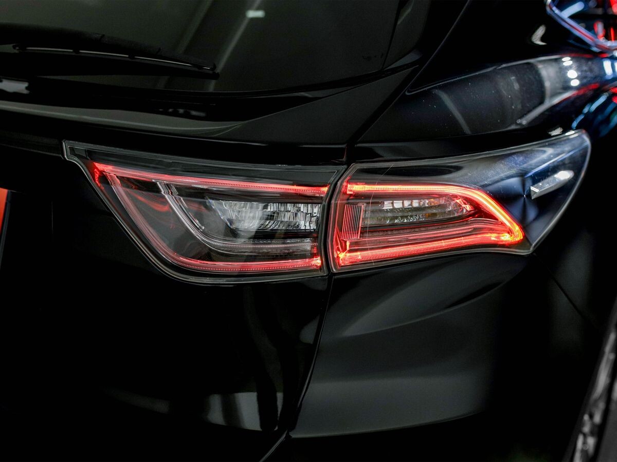 Toyota Harrier 2016 - фото автомобиля