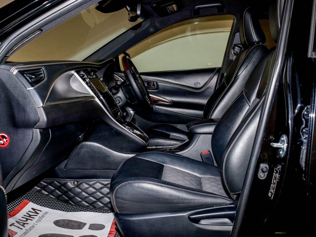 Toyota Harrier 2016 - фото автомобиля