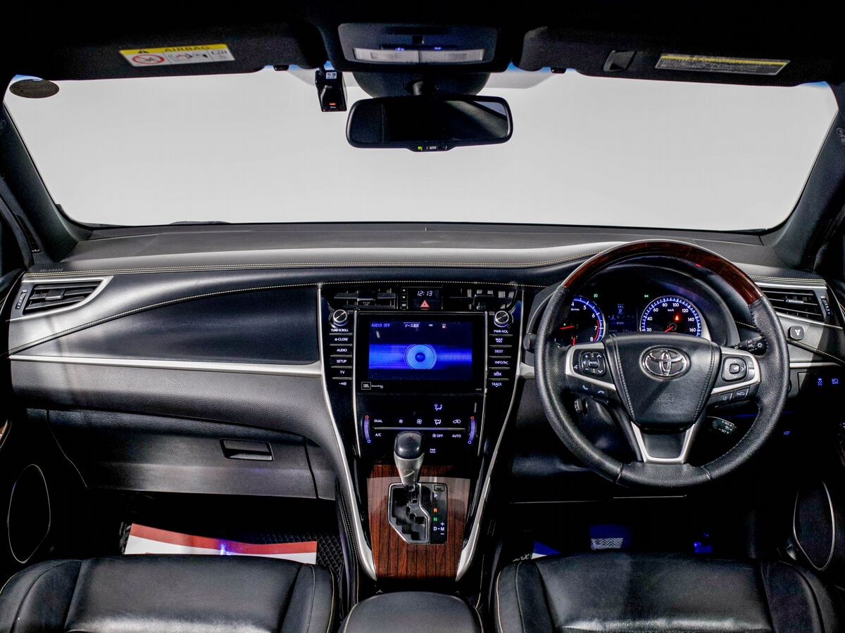 Toyota Harrier 2016 - фото автомобиля
