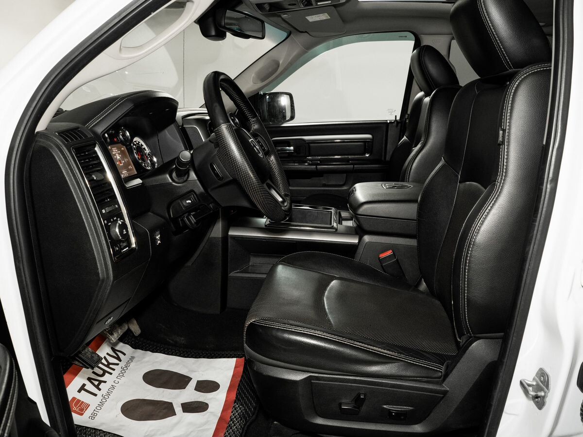 Dodge Ram 2013 - фото автомобиля