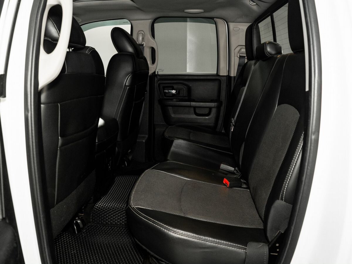 Dodge Ram 2013 - фото автомобиля