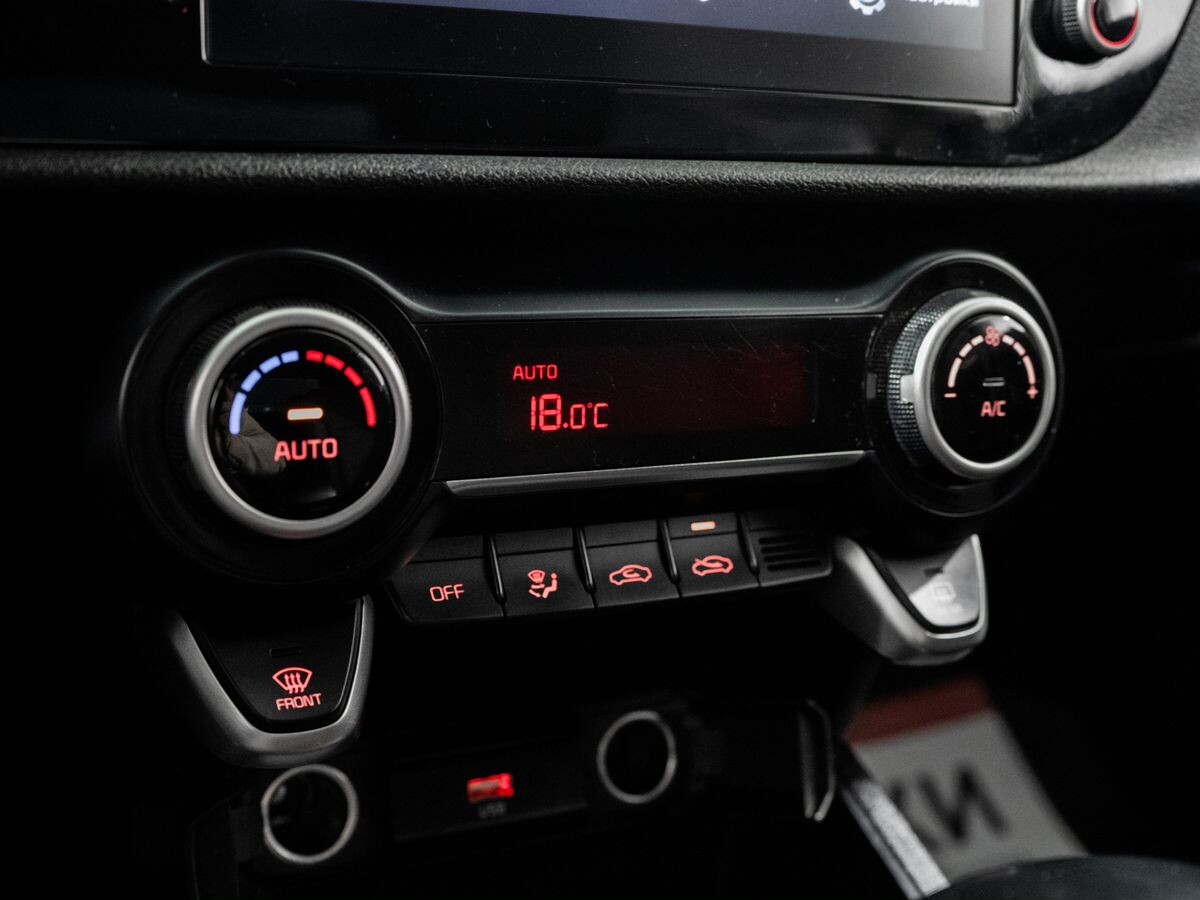 Kia Rio 2021 - фото автомобиля