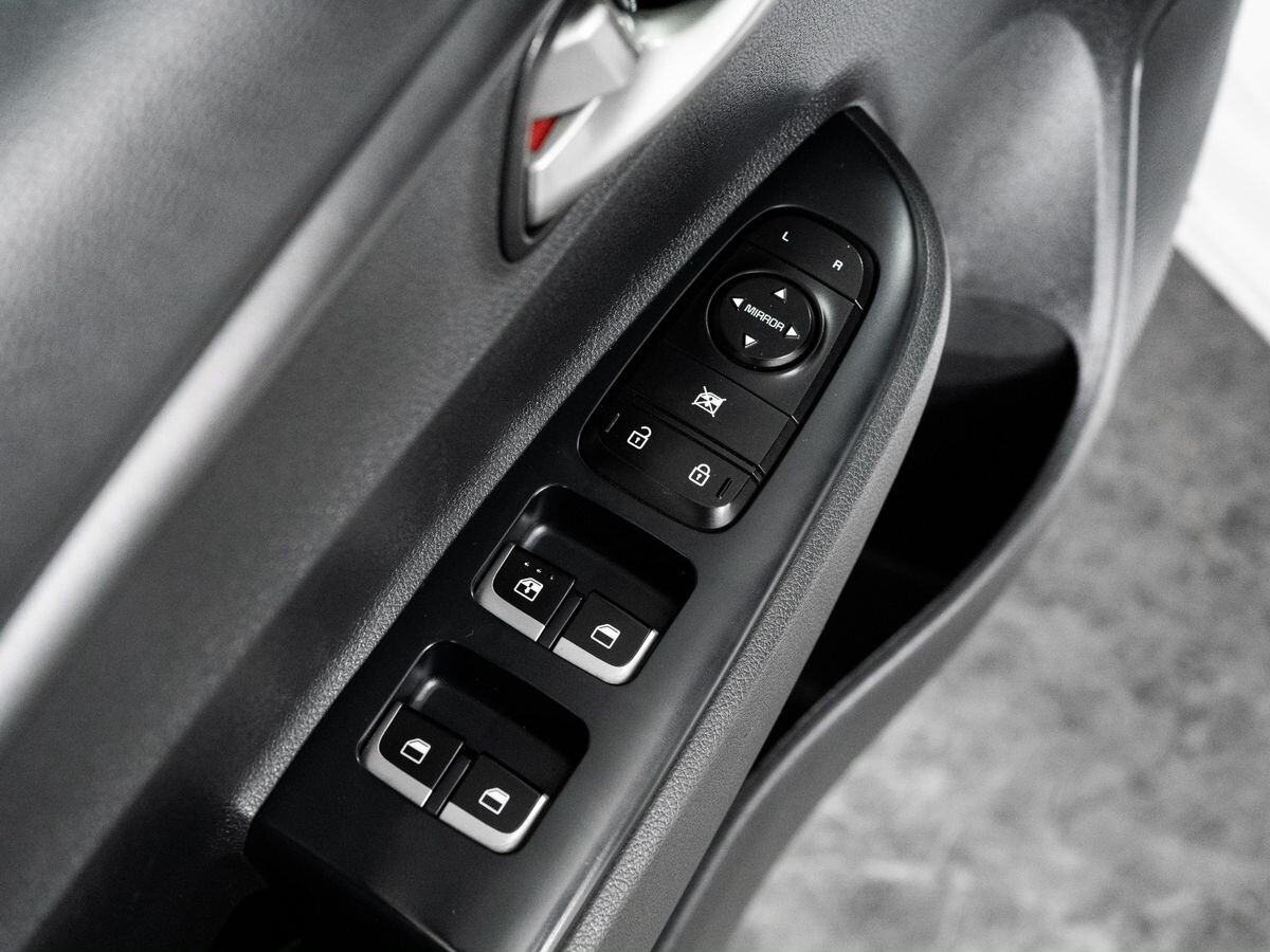 Kia Rio 2021 - фото автомобиля