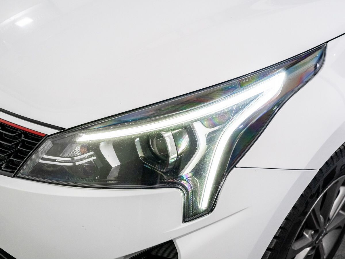 Kia Rio 2021 - фото автомобиля