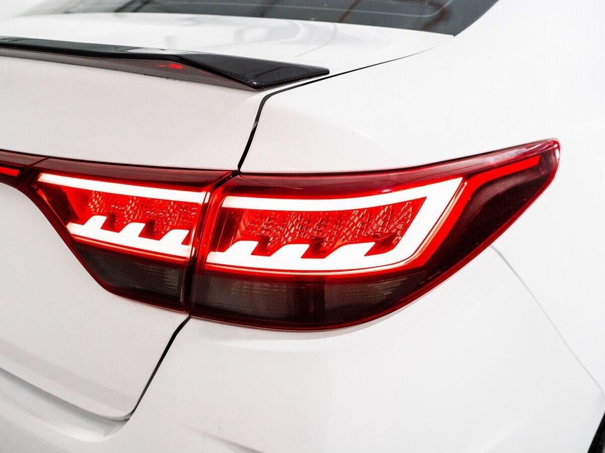 Kia Rio 2021 - фото автомобиля