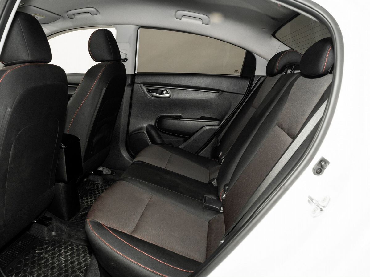 Kia Rio 2021 - фото автомобиля