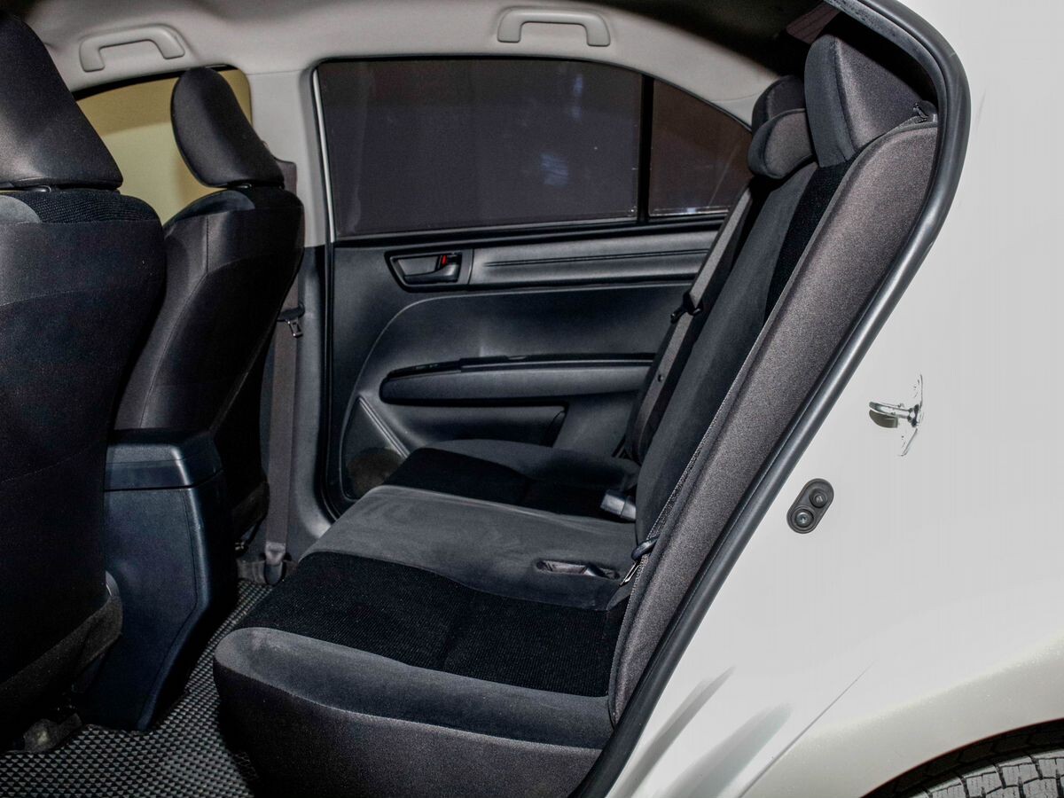 Toyota Corolla Axio 2017 - фото автомобиля