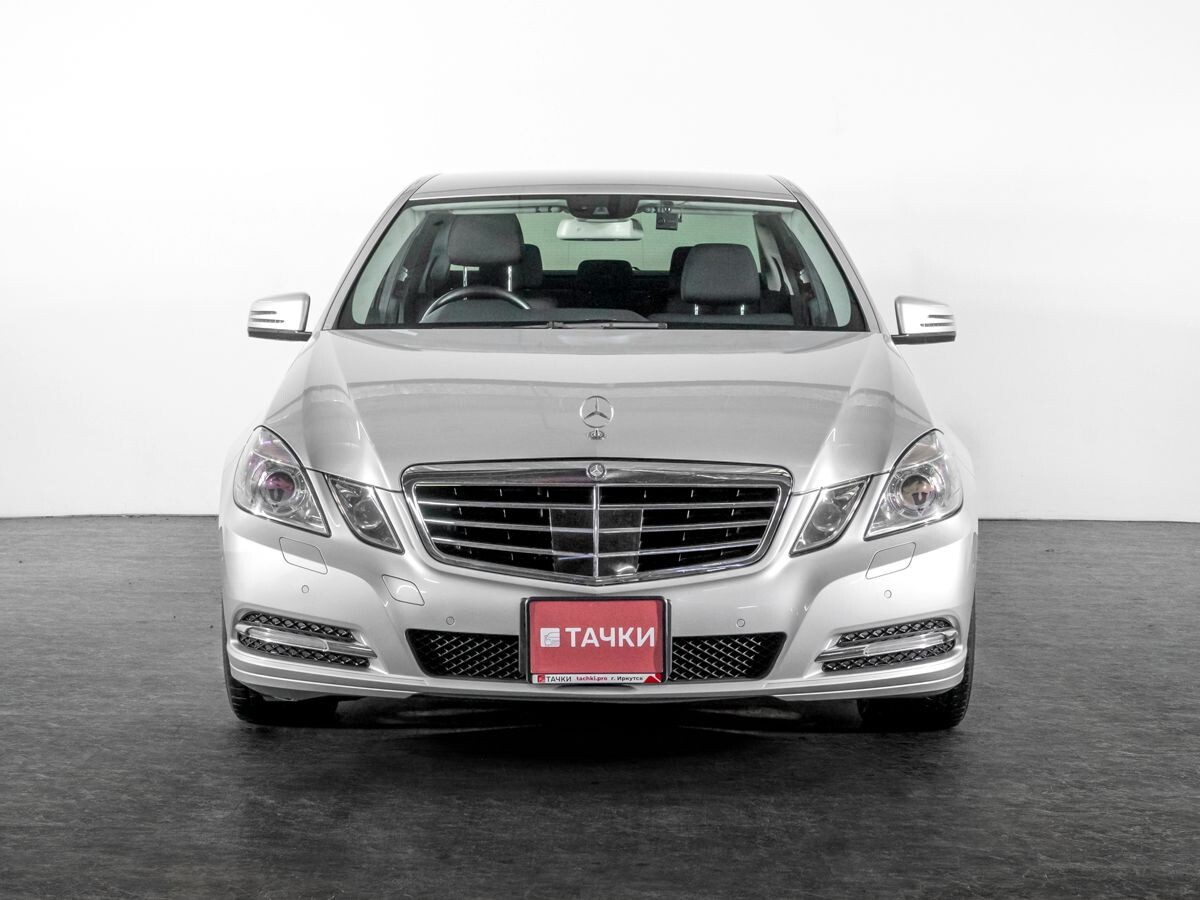 Mercedes-Benz E-Class 2011 - фото автомобиля
