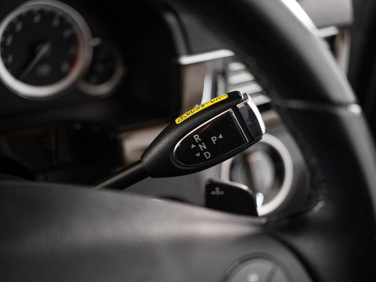 Mercedes-Benz E-Class 2011 - фото автомобиля