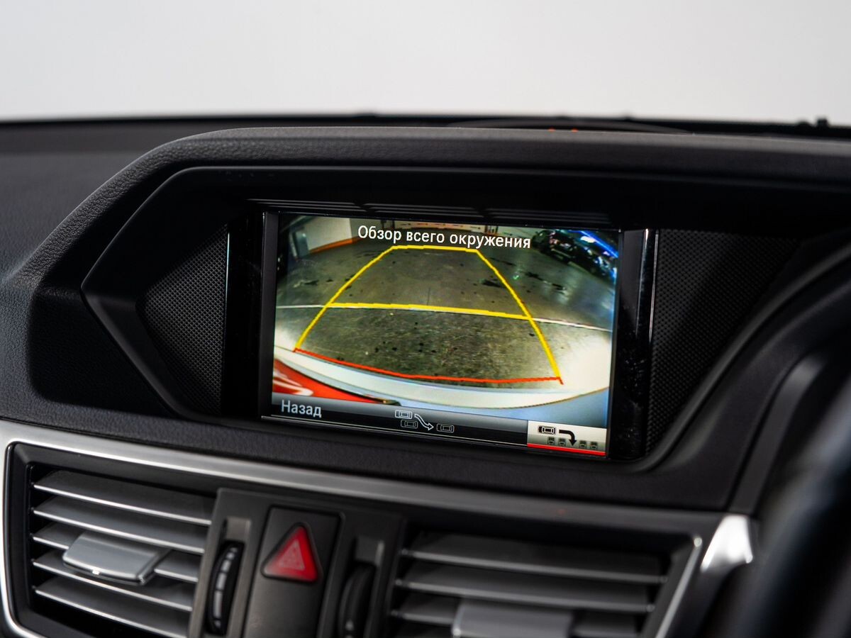 Mercedes-Benz E-Class 2011 - фото автомобиля