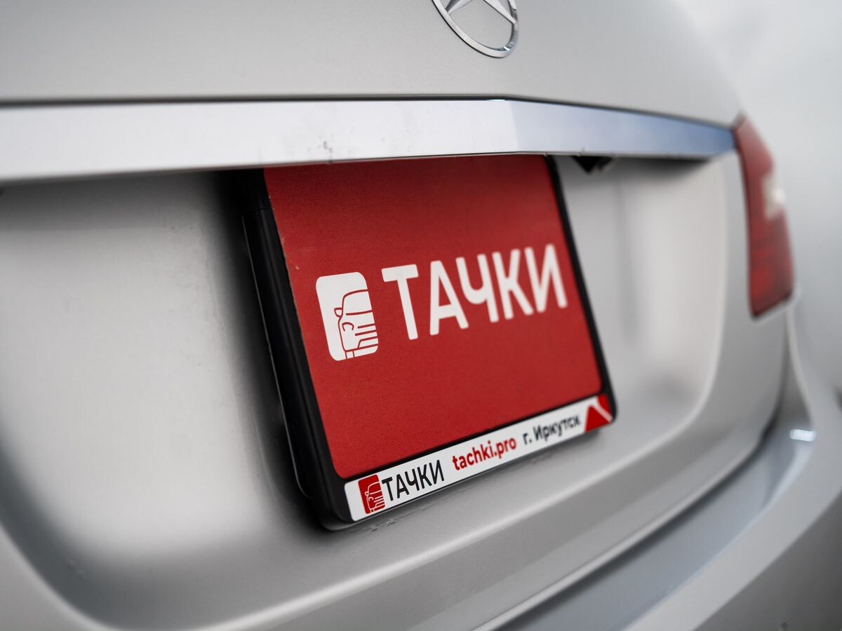 Mercedes-Benz E-Class 2011 - фото автомобиля