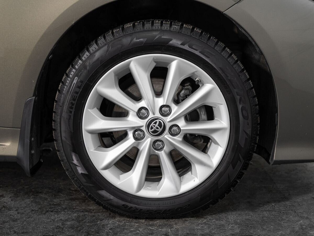 Toyota Corolla 2020 - фото автомобиля