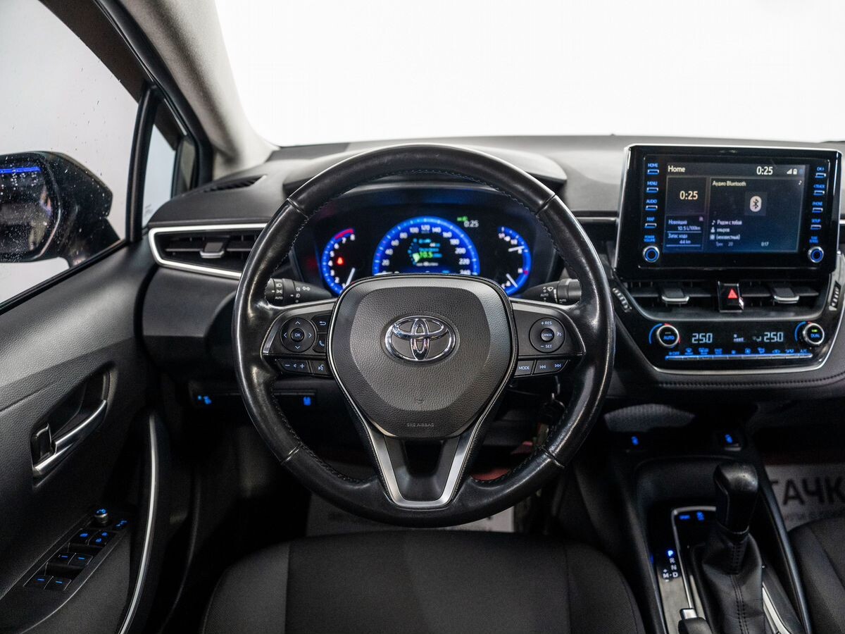 Toyota Corolla 2020 - фото автомобиля