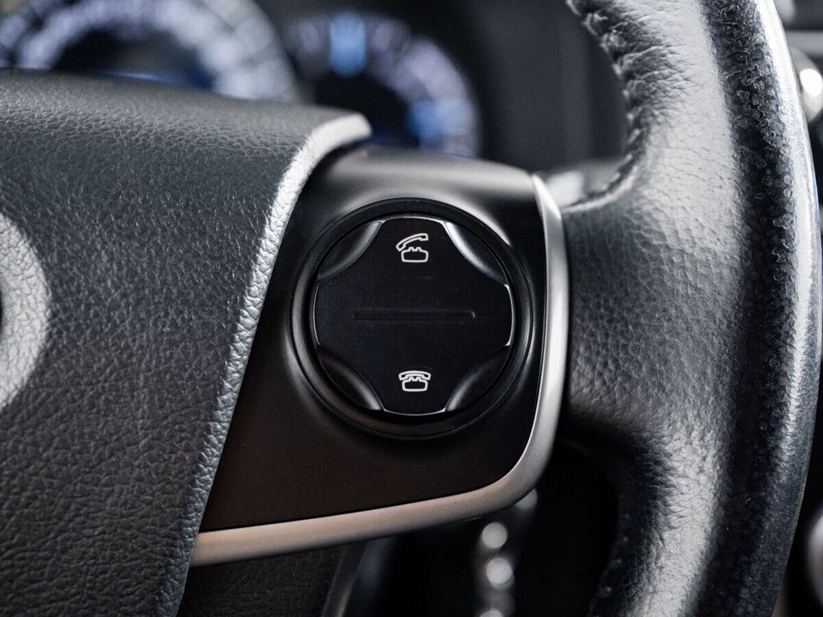 Toyota Camry 2013 - фото автомобиля