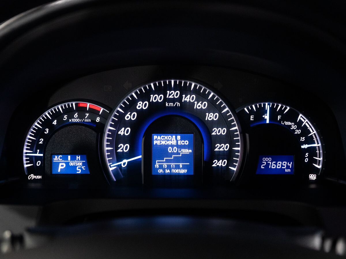 Toyota Camry 2013 - фото автомобиля