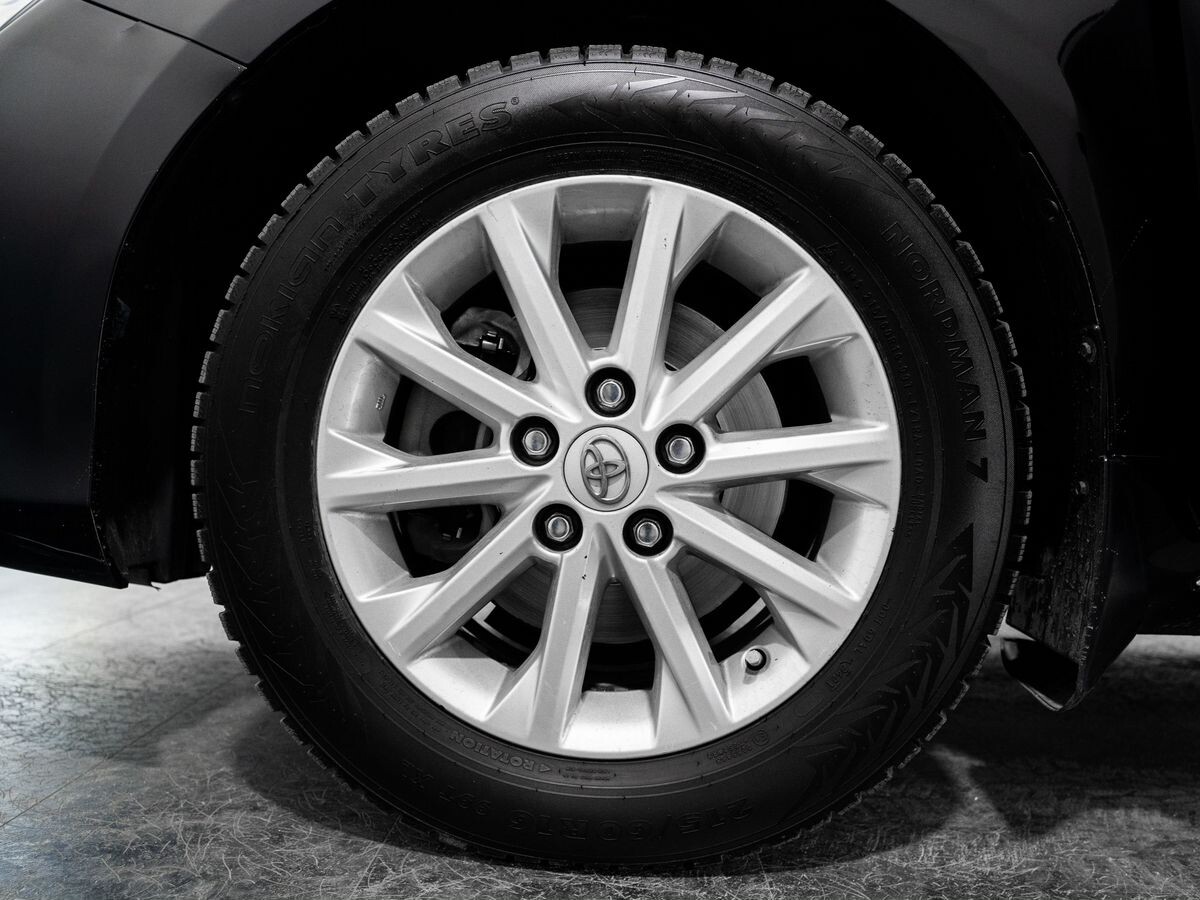 Toyota Camry 2013 - фото автомобиля