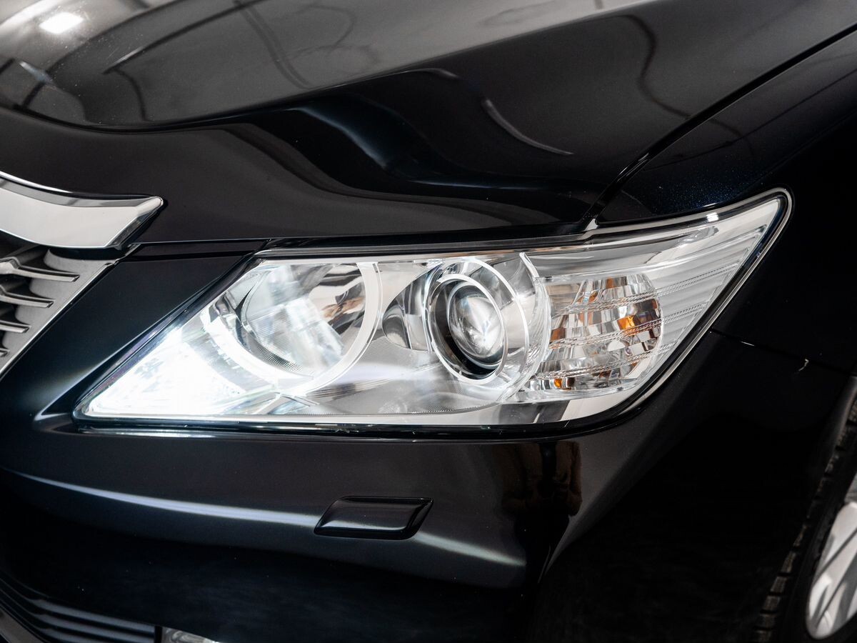 Toyota Camry 2013 - фото автомобиля