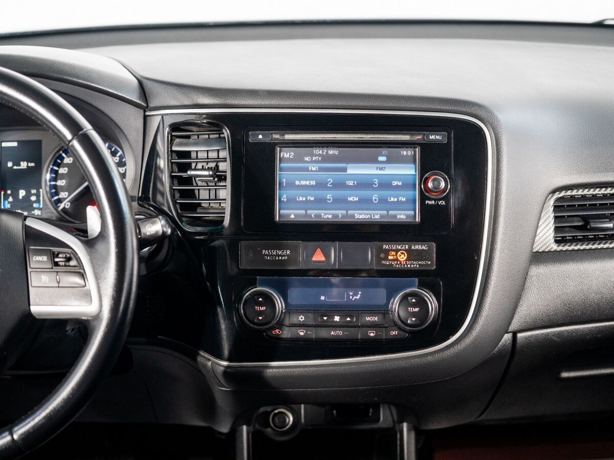 Mitsubishi Outlander 2012 - фото автомобиля