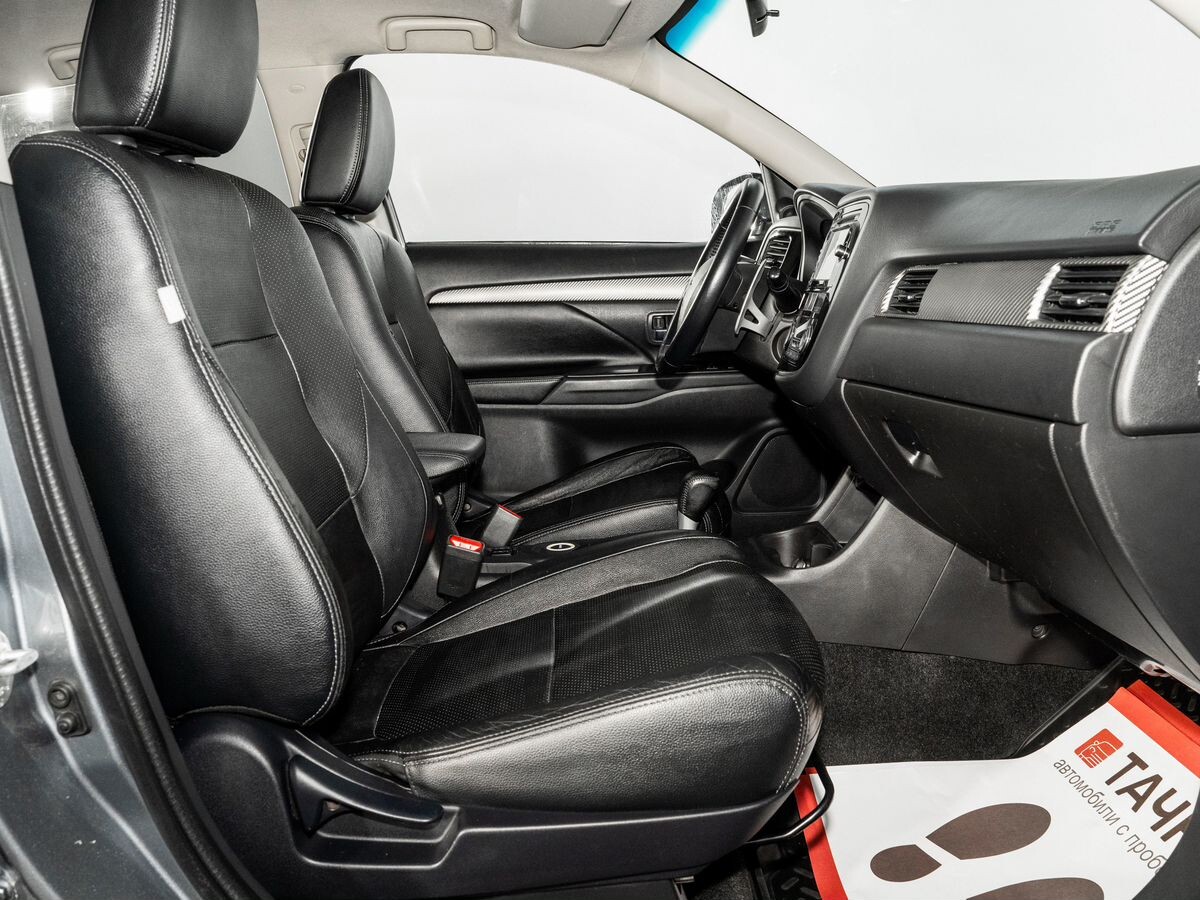 Mitsubishi Outlander 2012 - фото автомобиля