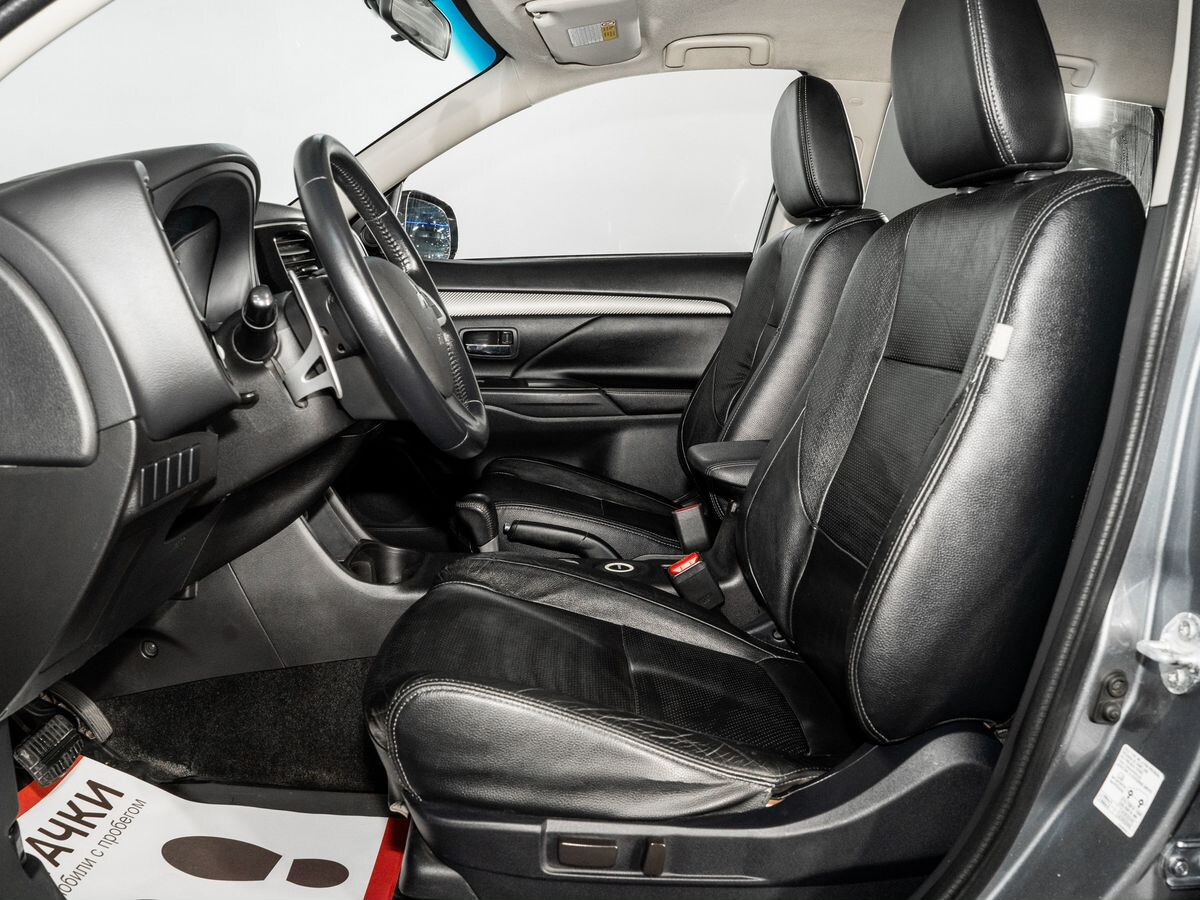 Mitsubishi Outlander 2012 - фото автомобиля