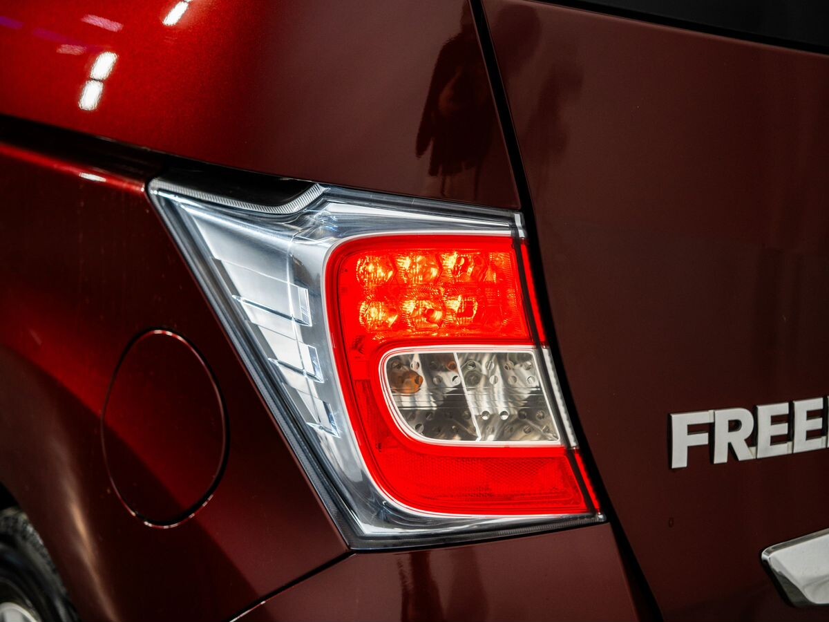 Honda Freed 2015 - фото автомобиля